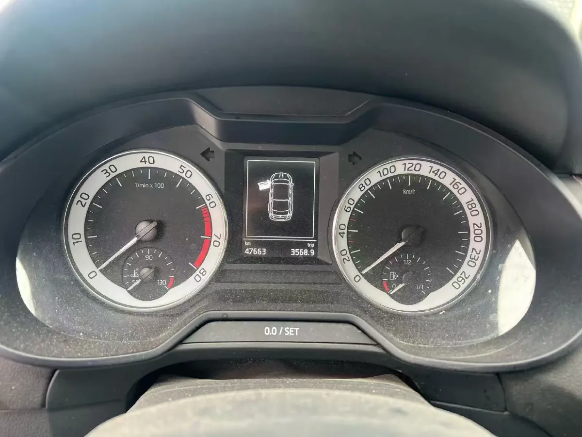 2019 Skoda Octavia 1.5L 116HP L4 6AT,autocango,china used car exporter,china ev exporter,chinese used car exporter,chinese used ev exporter