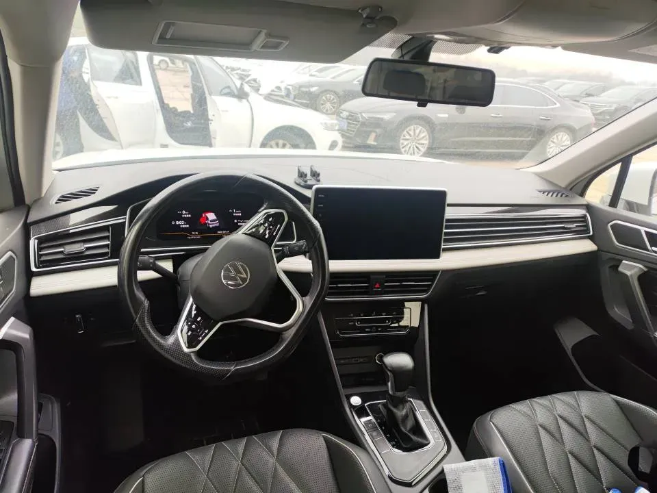 2023 Volkswagen Tiguan L 1.5T 160HP L4 7DCT,autocango,china used car exporter,china ev exporter,chinese used car exporter,chinese used ev exporter