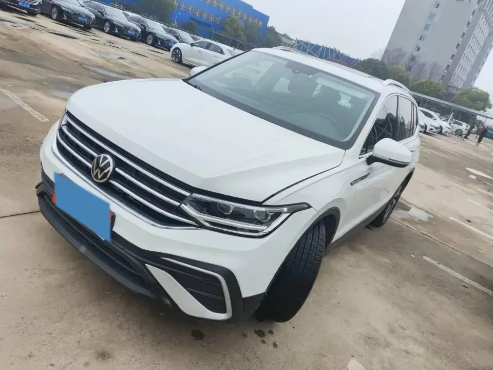 2023 Volkswagen Tiguan L 1.5T 160HP L4 7DCT,autocango,china used car exporter,china ev exporter,chinese used car exporter,chinese used ev exporter