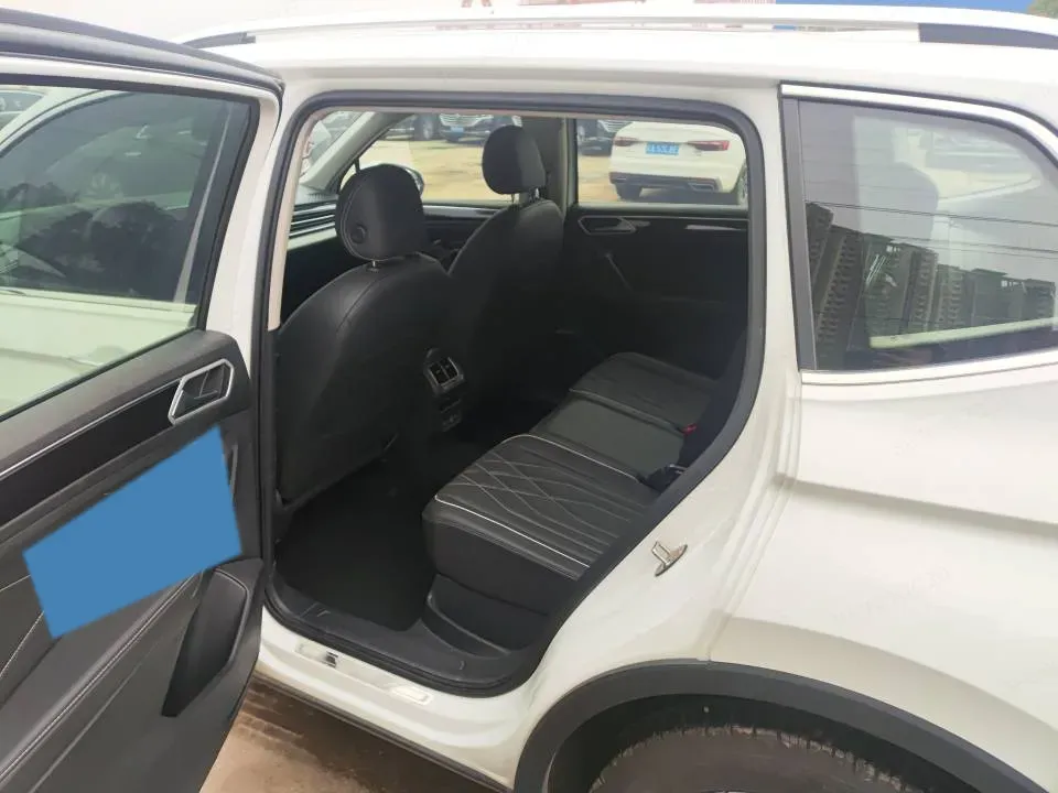 2023 Volkswagen Tiguan L 1.5T 160HP L4 7DCT,autocango,china used car exporter,china ev exporter,chinese used car exporter,chinese used ev exporter