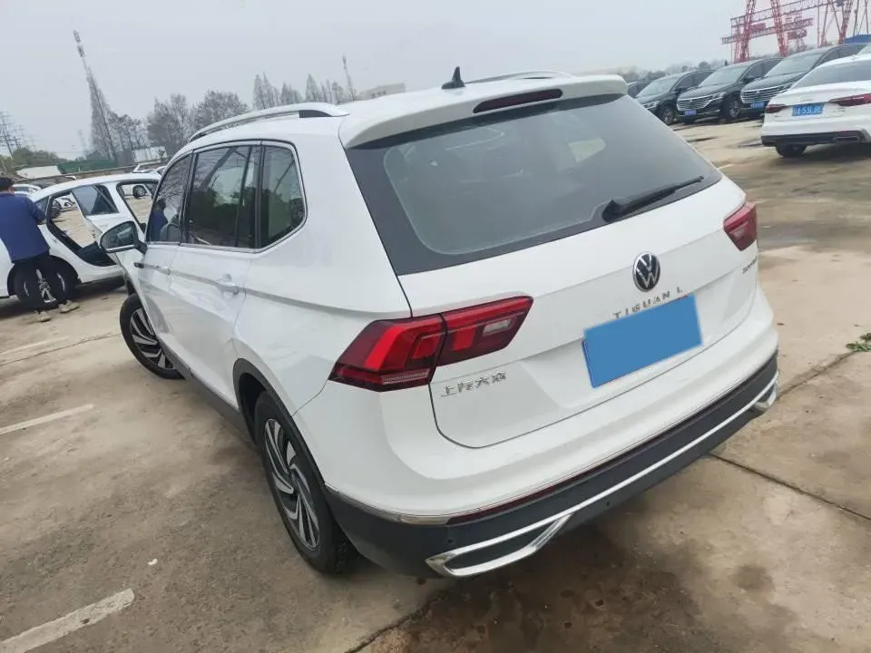 2023 Volkswagen Tiguan L 1.5T 160HP L4 7DCT,autocango,china used car exporter,china ev exporter,chinese used car exporter,chinese used ev exporter