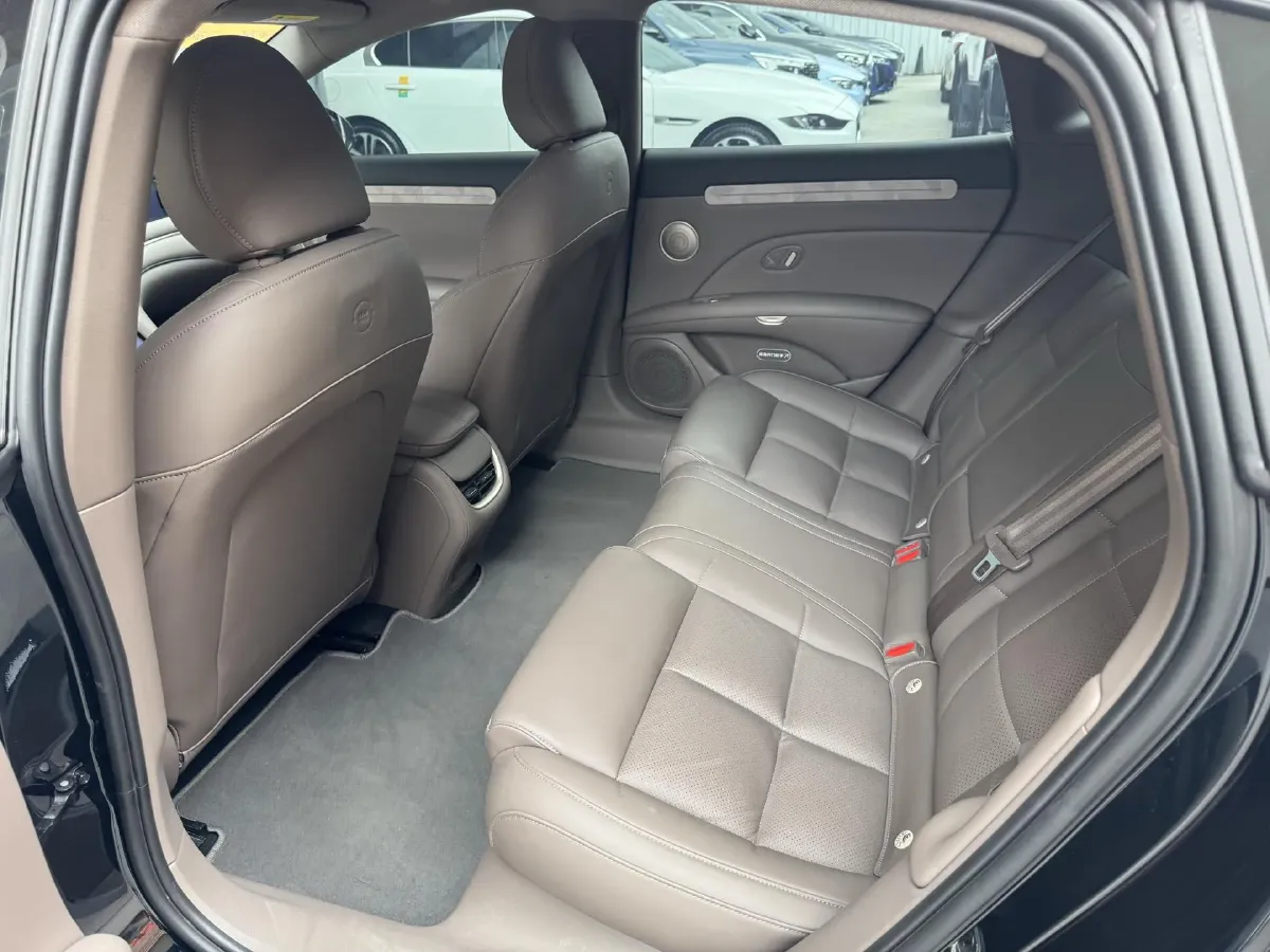 2025 IM L6 BEV,autocango,china used car exporter,china ev exporter,chinese used car exporter,chinese used ev exporter