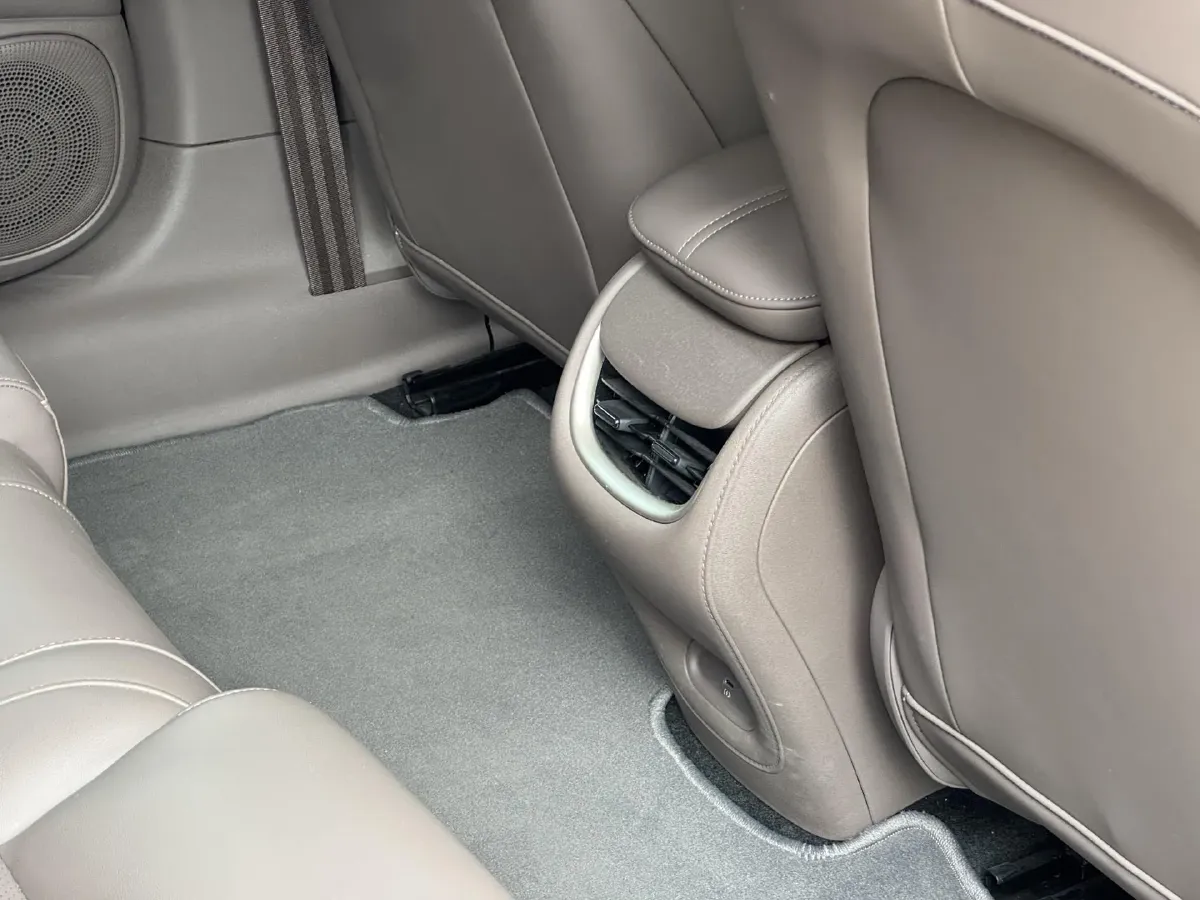 2025 IM L6 BEV,autocango,china used car exporter,china ev exporter,chinese used car exporter,chinese used ev exporter