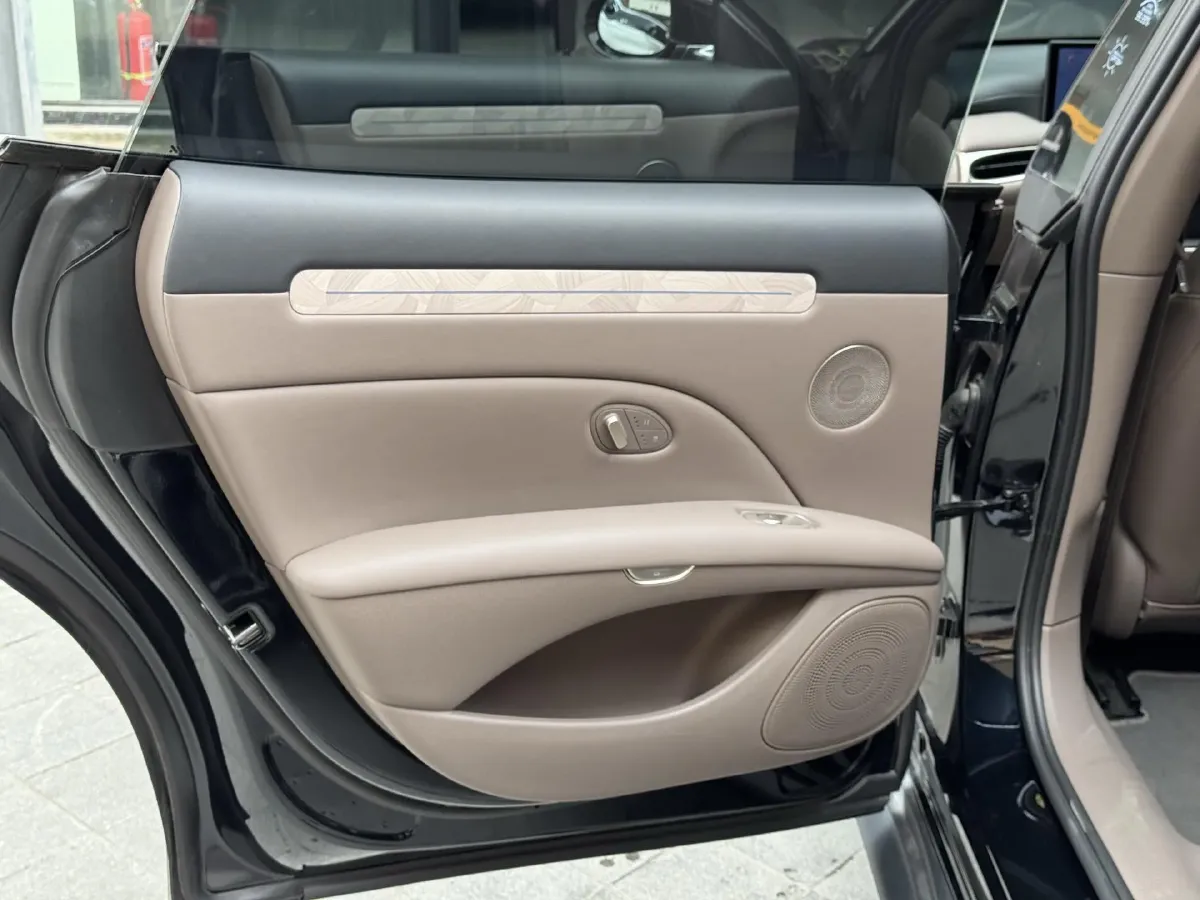 2025 IM L6 BEV,autocango,china used car exporter,china ev exporter,chinese used car exporter,chinese used ev exporter