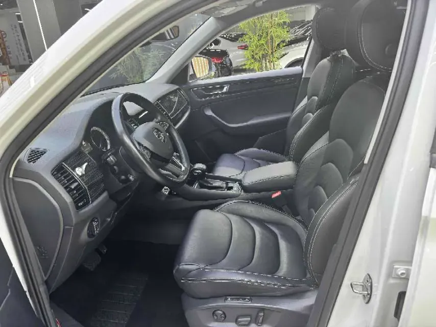 2018 Skoda Kodiak 2.0T 220HP L4 7DCT,autocango,china used car exporter,china ev exporter,chinese used car exporter,chinese used ev exporter