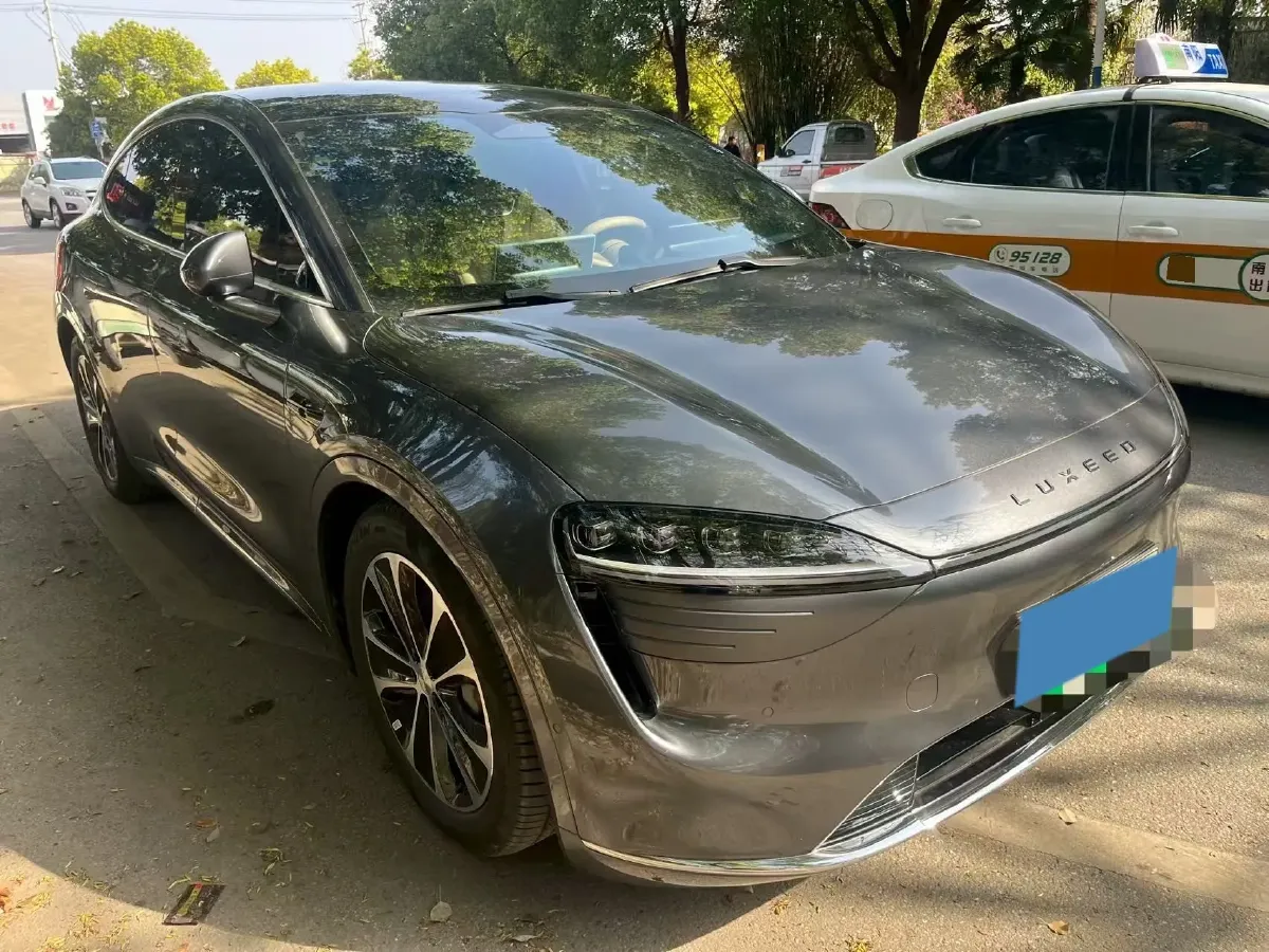 2025 Luxeed R7 REEV 156HP REEV 37KWH,autocango,china used car exporter,china ev exporter,chinese used car exporter,chinese used ev exporter