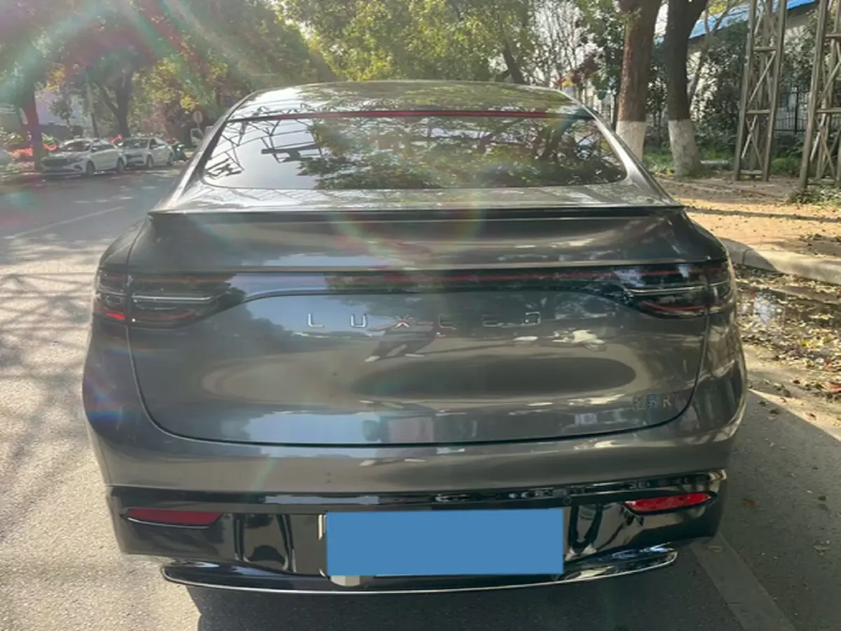 2025 Luxeed R7 REEV 156HP REEV 37KWH,autocango,china used car exporter,china ev exporter,chinese used car exporter,chinese used ev exporter