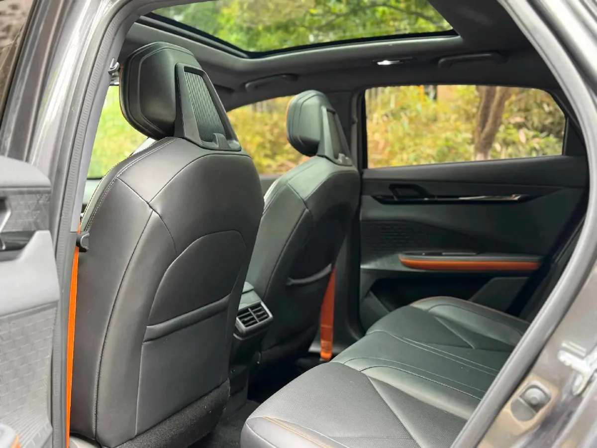 2022 ChangAn UNI-V 1.5T 188HP L4 7DCT,autocango,china used car exporter,china ev exporter,chinese used car exporter,chinese used ev exporter