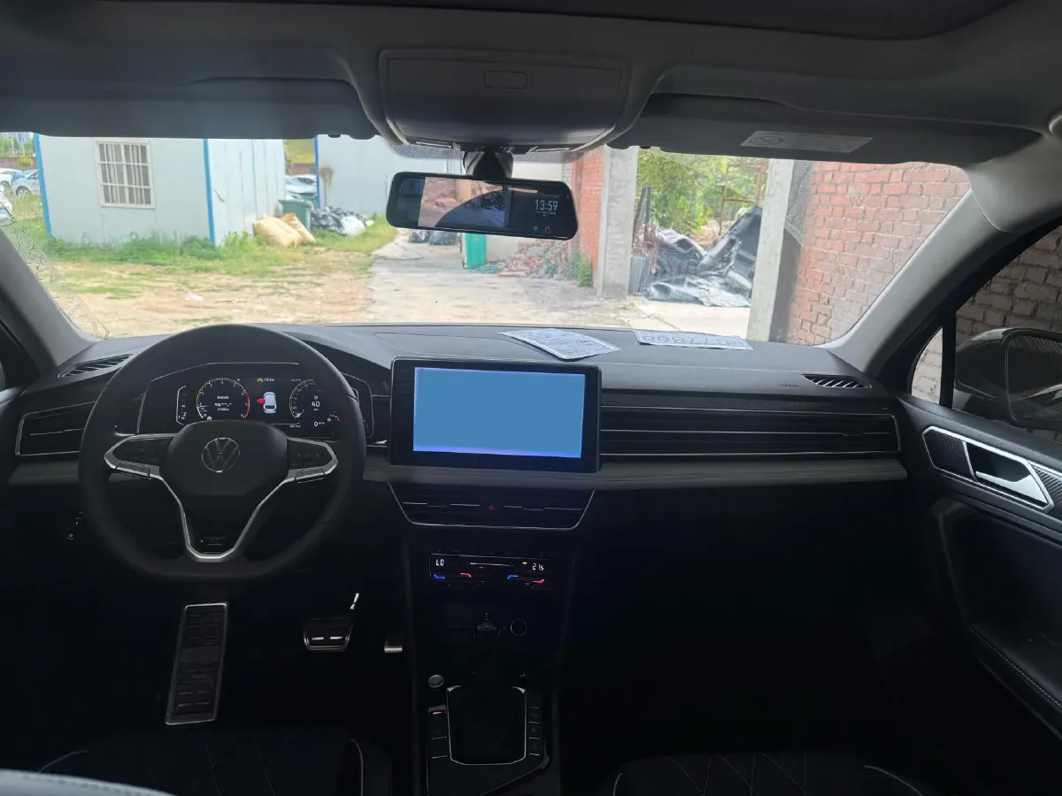 2025 Volkswagen Tiguan L 2.0T 186HP L4 7DCT,autocango,china used car exporter,china ev exporter,chinese used car exporter,chinese used ev exporter