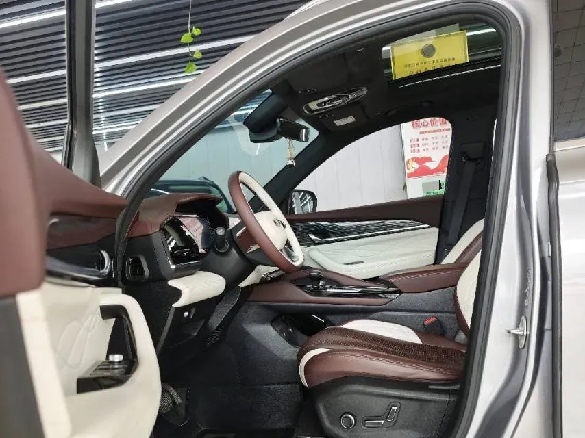 2021 Geely Monjaro 2.0T 218HP L4 7DCT,autocango,china used car exporter,china ev exporter,chinese used car exporter,chinese used ev exporter