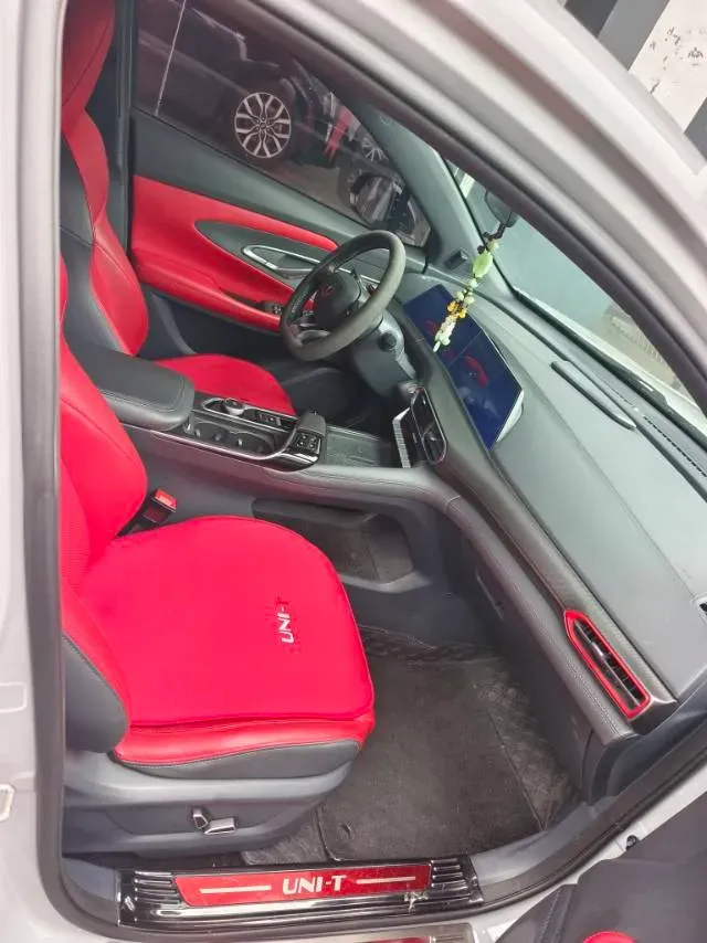 2020 ChangAn UNI-T 1.5T 180HP L4 7DCT,autocango,china used car exporter,china ev exporter,chinese used car exporter,chinese used ev exporter