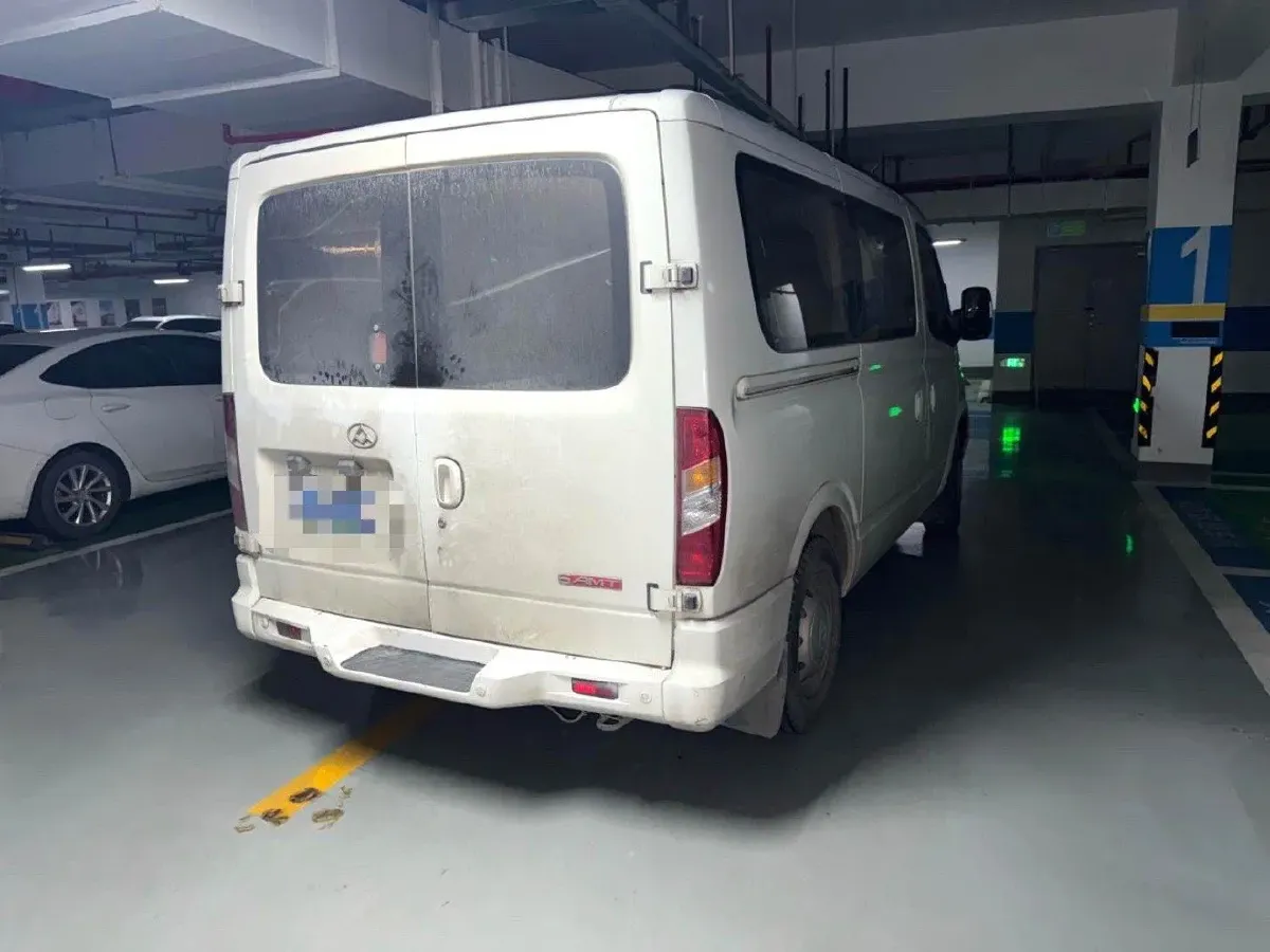 2018 MAXUS XinTu V80 2.5T 136HP L4 6MT,autocango,china used car exporter,china ev exporter,chinese used car exporter,chinese used ev exporter