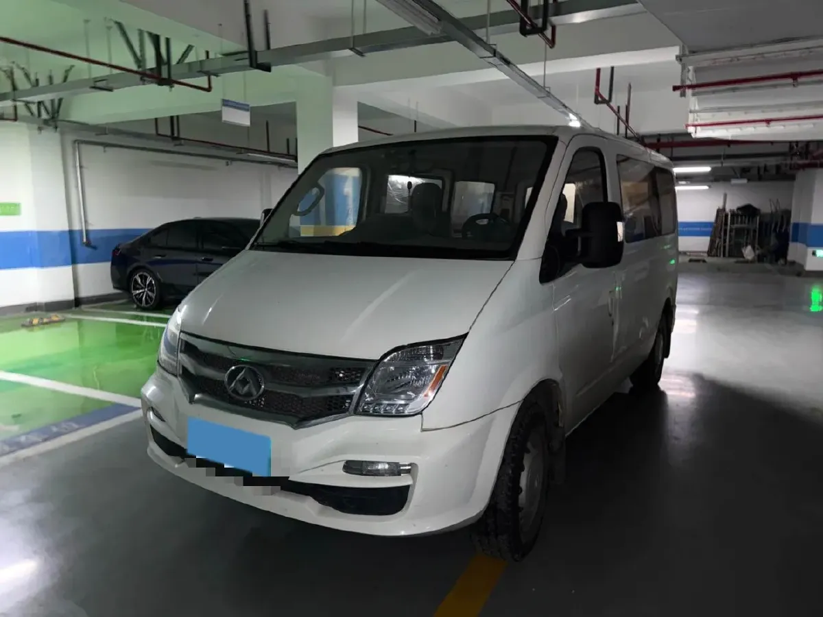 2018 MAXUS XinTu V80 2.5T 136HP L4 6MT,autocango,china used car exporter,china ev exporter,chinese used car exporter,chinese used ev exporter