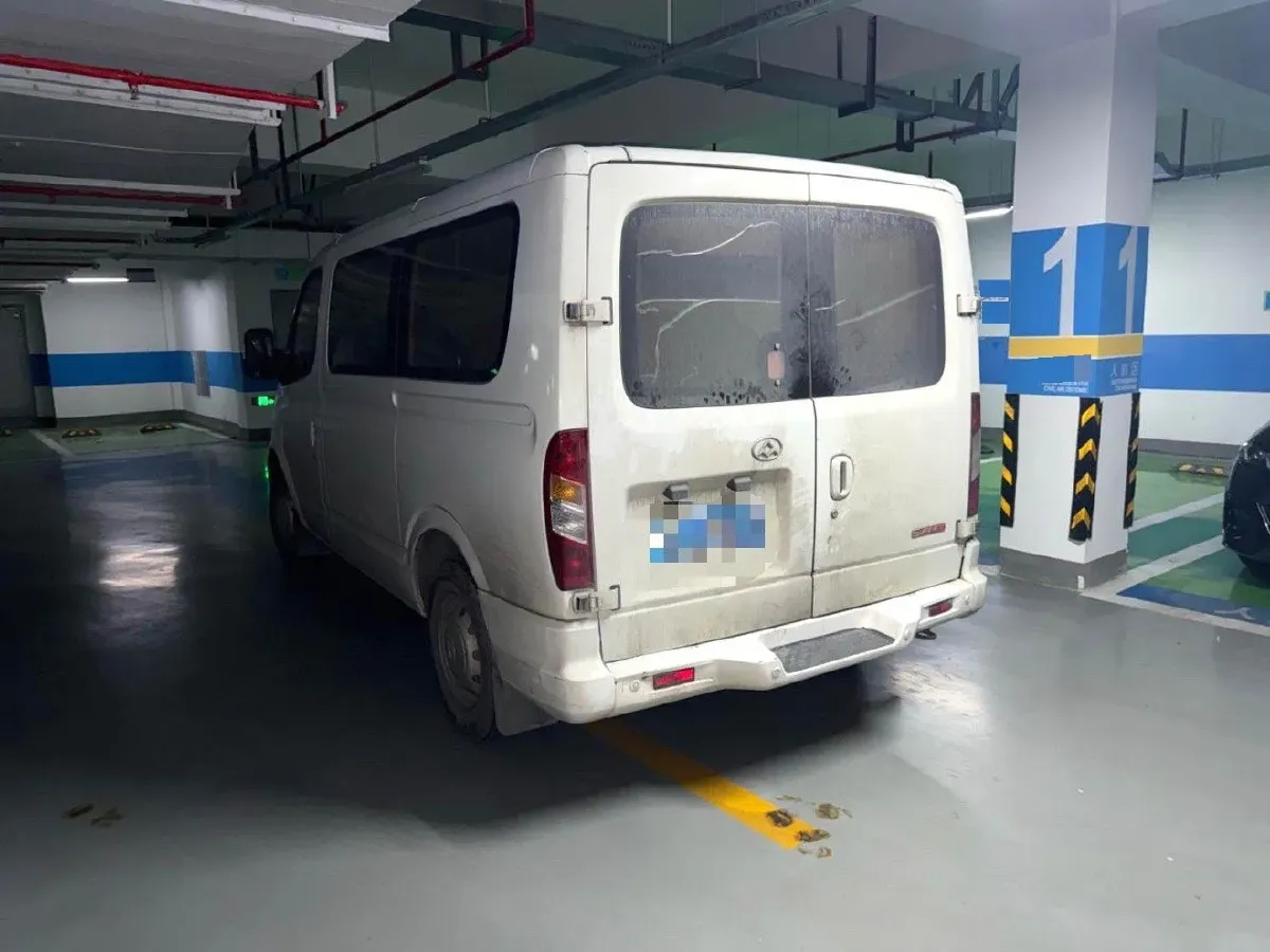 2018 MAXUS XinTu V80 2.5T 136HP L4 6MT,autocango,china used car exporter,china ev exporter,chinese used car exporter,chinese used ev exporter