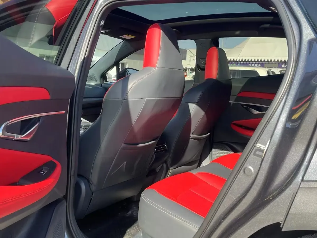 2020 ChangAn UNI-T 1.5T 180HP L4 7DCT,autocango,china used car exporter,china ev exporter,chinese used car exporter,chinese used ev exporter