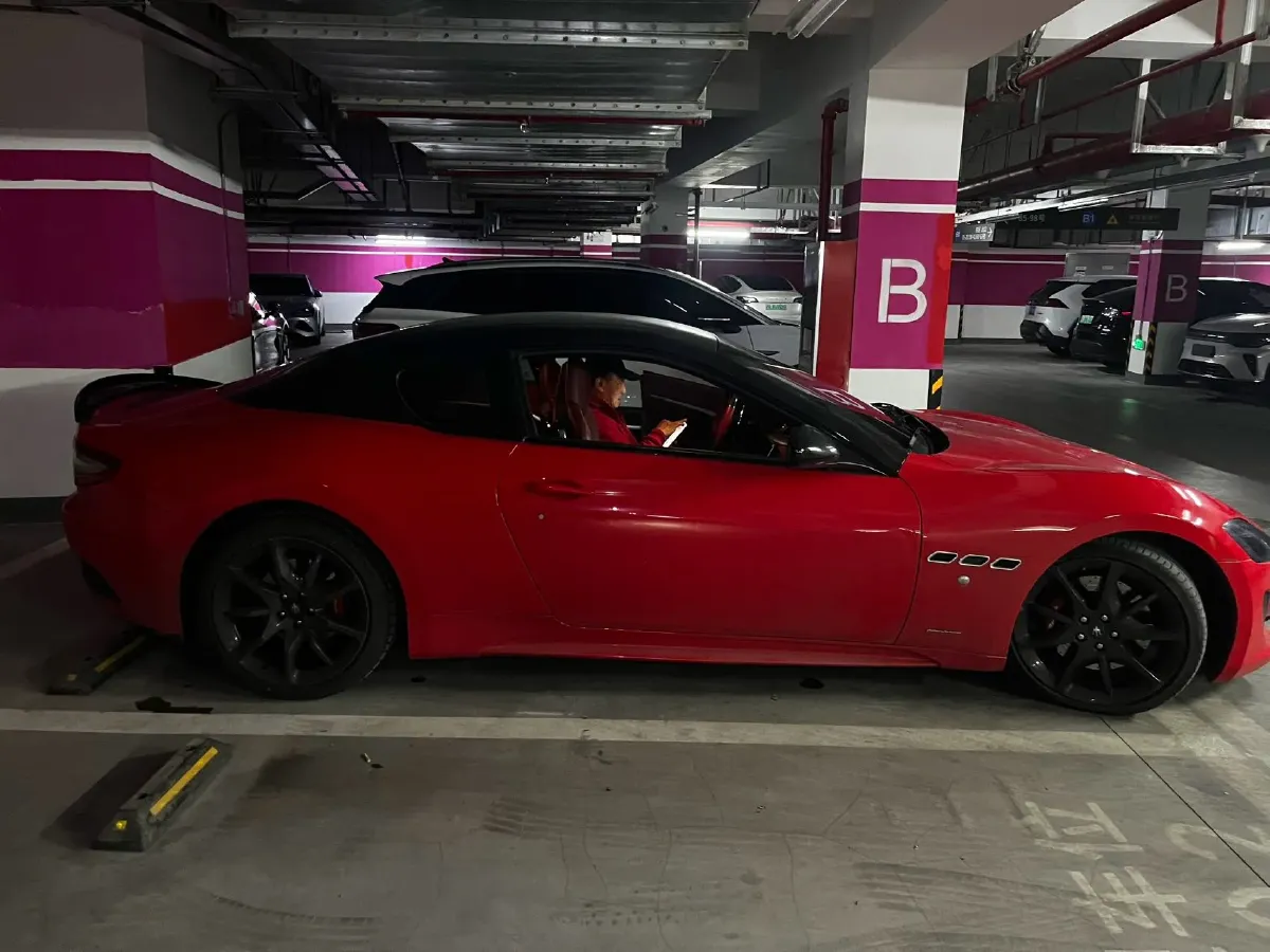 2013 Maserati GranTurismo 4.7L 460HP V8 6AT,autocango,china used car exporter,china ev exporter,chinese used car exporter,chinese used ev exporter