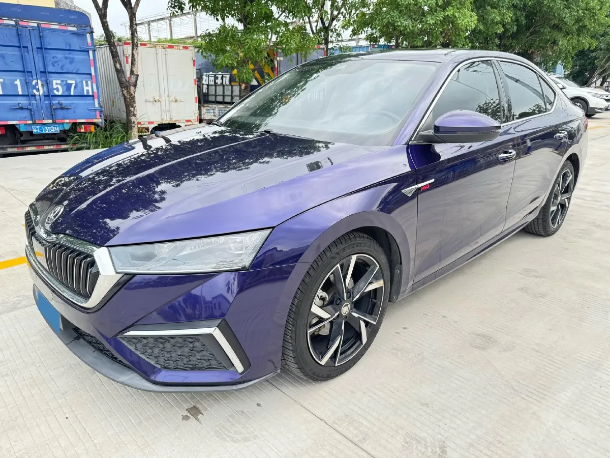 2021 Skoda Octavia 1.4T 150HP L4 7DCT,autocango,china used car exporter,china ev exporter,chinese used car exporter,chinese used ev exporter