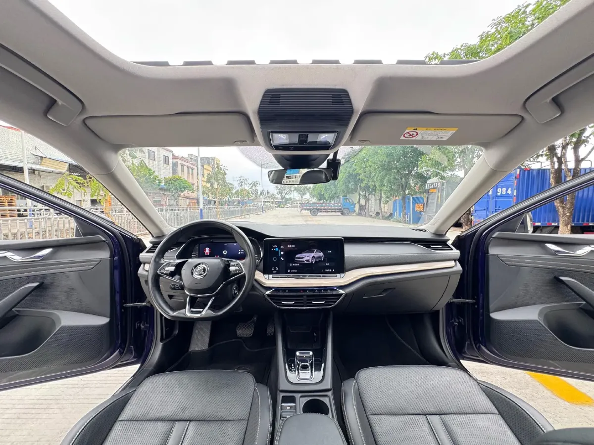 2021 Skoda Octavia 1.4T 150HP L4 7DCT,autocango,china used car exporter,china ev exporter,chinese used car exporter,chinese used ev exporter