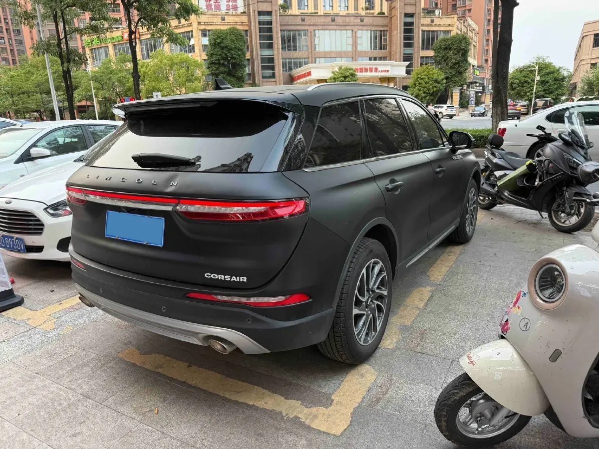 2021 Lincoln Corsair 2.0T 245HP L4 8AT,autocango,china used car exporter,china ev exporter,chinese used car exporter,chinese used ev exporter