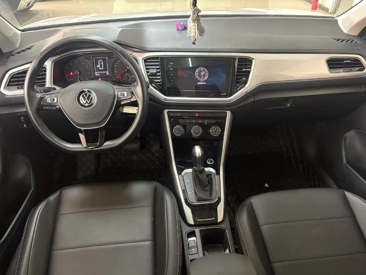 2021 Volkswagen T-Roc 1.4T 150HP L4 7DCT,autocango,china used car exporter,china ev exporter,chinese used car exporter,chinese used ev exporter