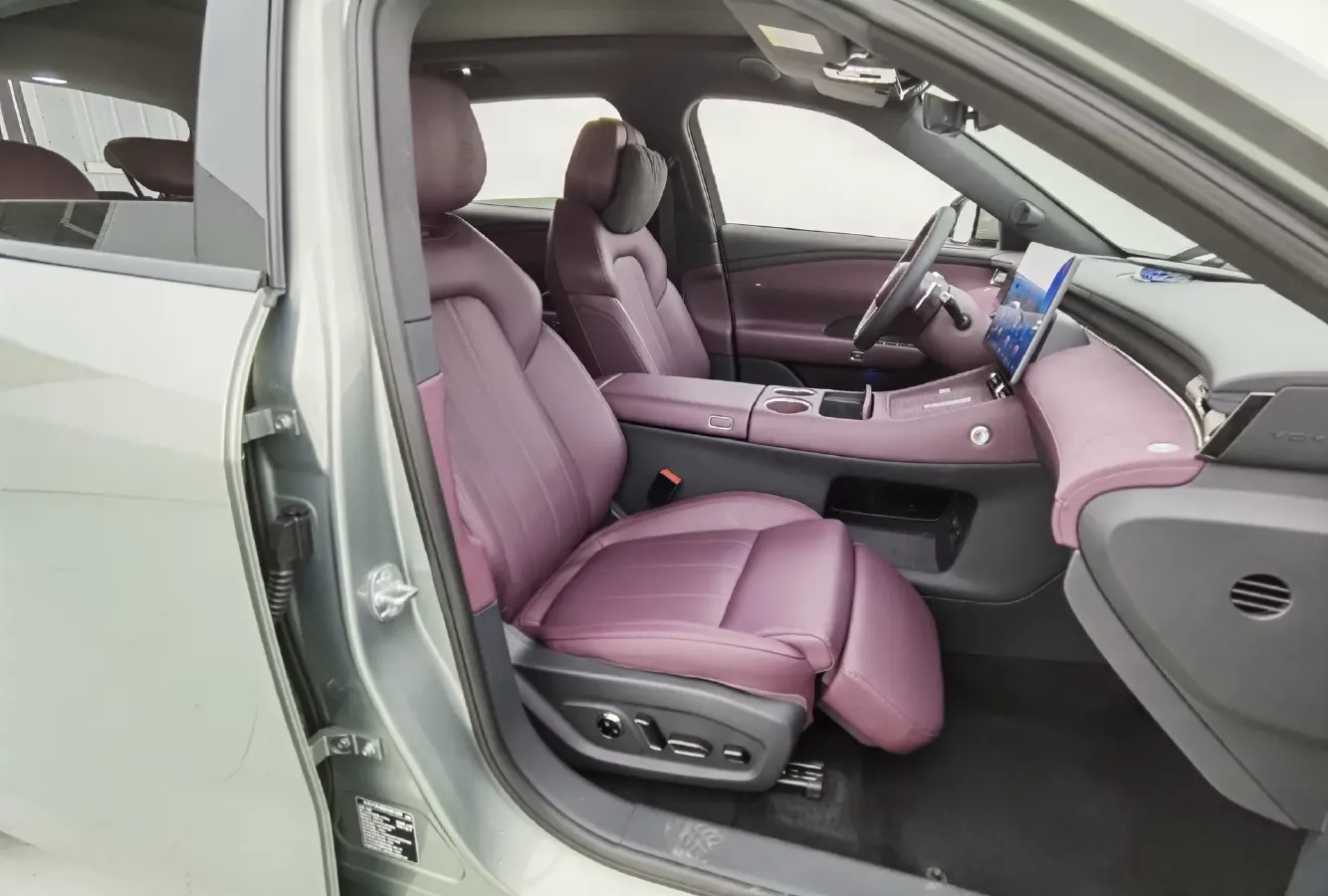 2025 Voyah FREE REEV 129HP REEV,autocango,china used car exporter,china ev exporter,chinese used car exporter,chinese used ev exporter