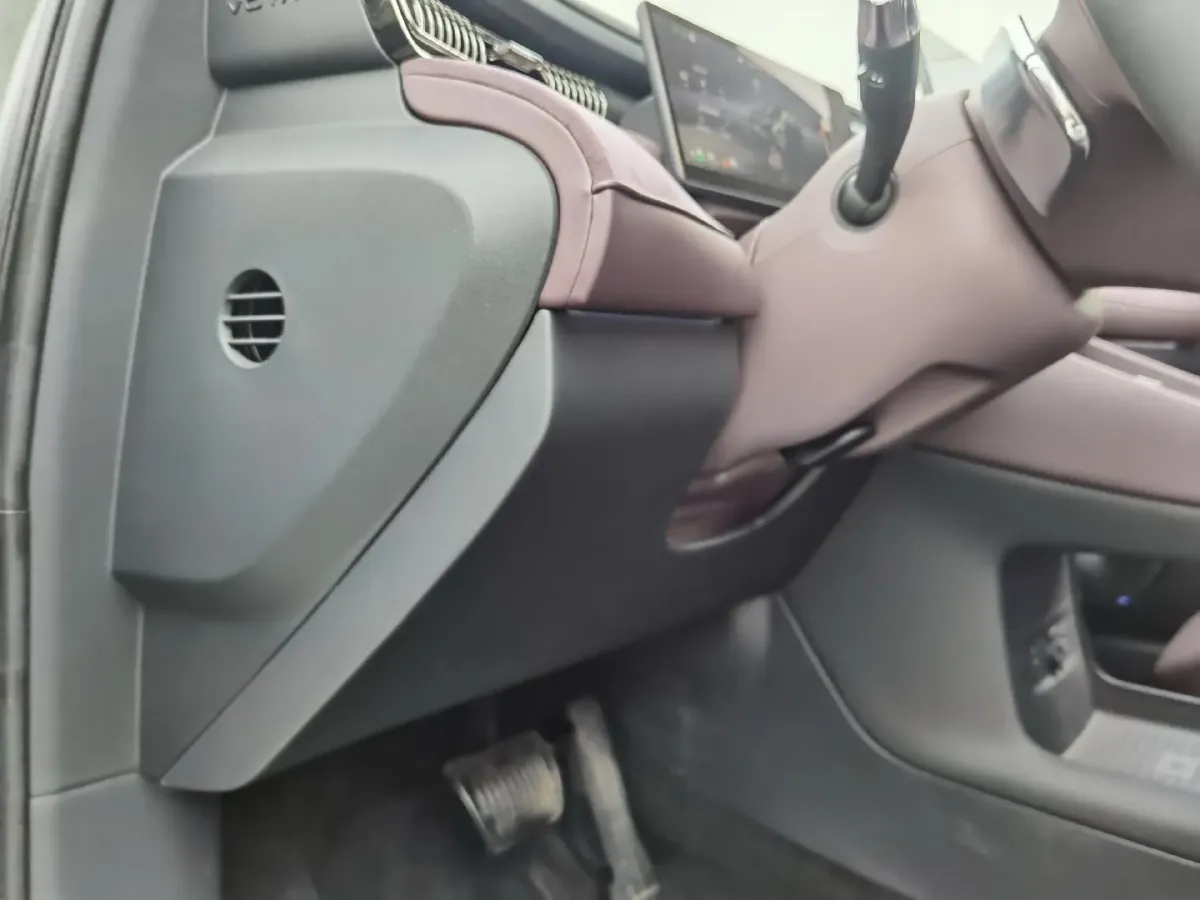 2025 Voyah FREE REEV 129HP REEV,autocango,china used car exporter,china ev exporter,chinese used car exporter,chinese used ev exporter