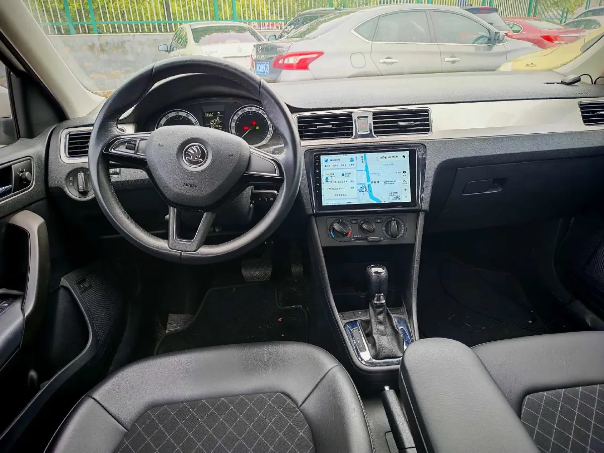 2019 SWM G01 1.5T 156HP L4 6AT,autocango,china used car exporter,china ev exporter,chinese used car exporter,chinese used ev exporter