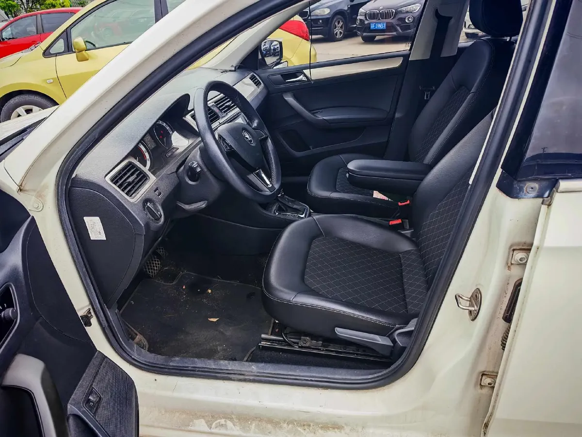 2019 SWM G01 1.5T 156HP L4 6AT,autocango,china used car exporter,china ev exporter,chinese used car exporter,chinese used ev exporter