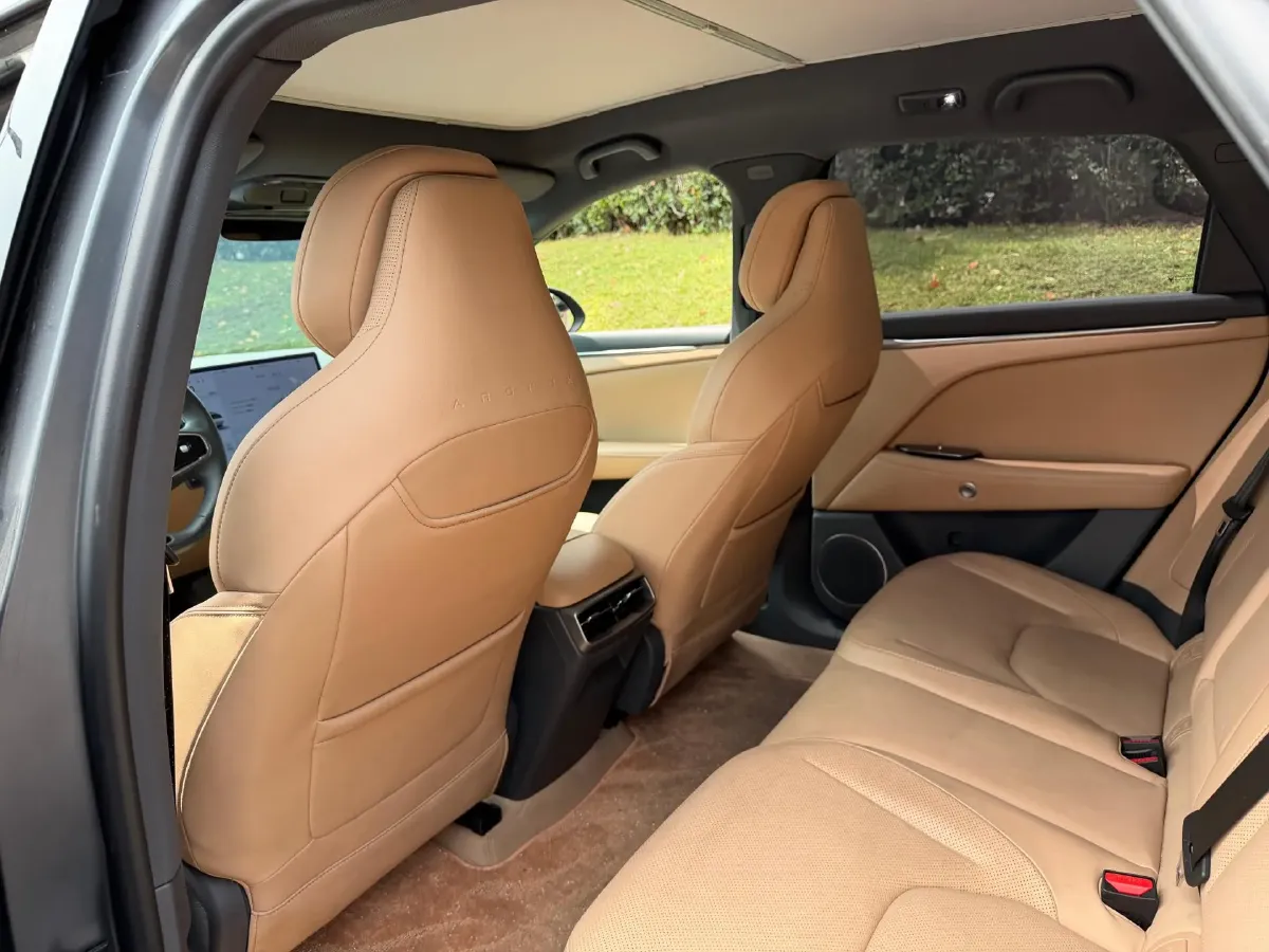 2025 Ford Ranger 2.3T 186HP L4 8AT,autocango,china used car exporter,china ev exporter,chinese used car exporter,chinese used ev exporter