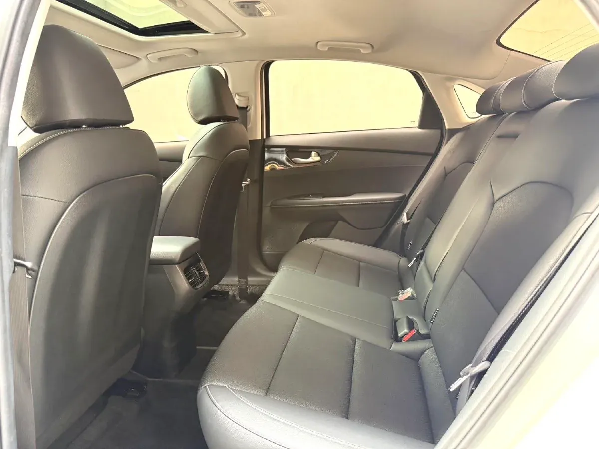 2021 Kia K3 1.5L 115HP L4 CVT,autocango,china used car exporter,china ev exporter,chinese used car exporter,chinese used ev exporter