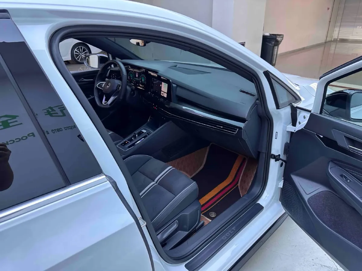 2023 Volkswagen Golf 1.4T 150HP L4 7DCT,autocango,china used car exporter,china ev exporter,chinese used car exporter,chinese used ev exporter