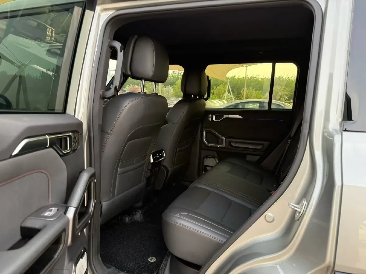 2023 Jetour Traveller 2.0T 254HP L4 7DCT,autocango,china used car exporter,china ev exporter,chinese used car exporter,chinese used ev exporter