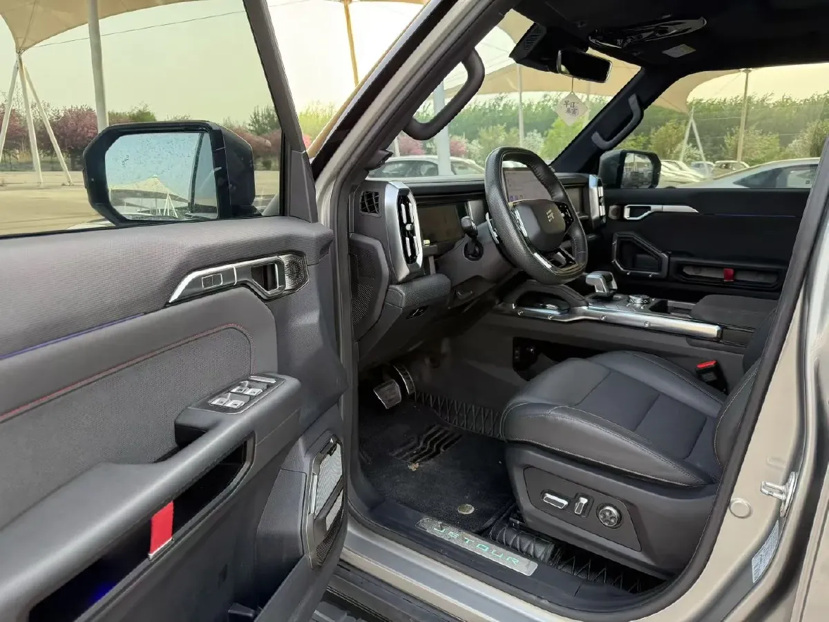 2023 Jetour Traveller 2.0T 254HP L4 7DCT,autocango,china used car exporter,china ev exporter,chinese used car exporter,chinese used ev exporter