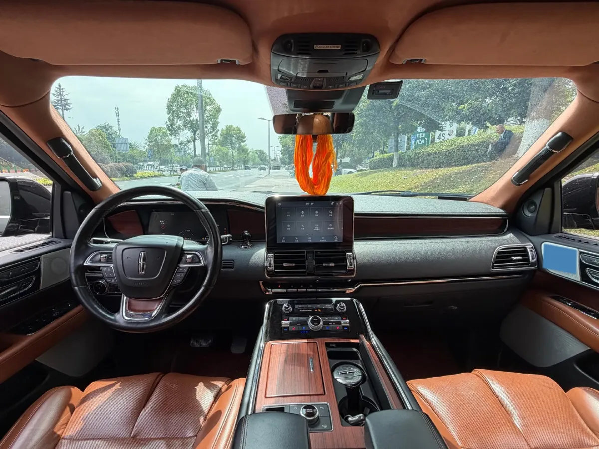 2020 Lincoln Navigator 3.5T 388HP V6 10AT,autocango,china used car exporter,china ev exporter,chinese used car exporter,chinese used ev exporter