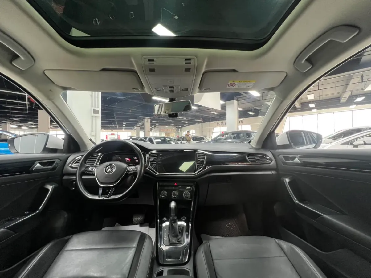 2021 Volkswagen T-Roc 1.4T 150HP L4 7DCT,autocango,china used car exporter,china ev exporter,chinese used car exporter,chinese used ev exporter