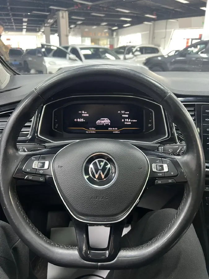 2021 Volkswagen T-Roc 1.4T 150HP L4 7DCT,autocango,china used car exporter,china ev exporter,chinese used car exporter,chinese used ev exporter