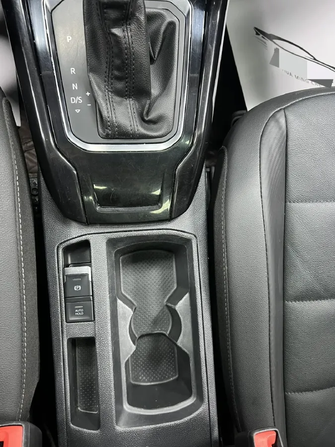 2021 Volkswagen T-Roc 1.4T 150HP L4 7DCT,autocango,china used car exporter,china ev exporter,chinese used car exporter,chinese used ev exporter