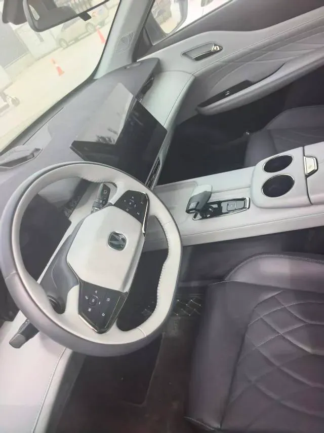 2024 ChangAn UNI-Z 1.5L 98HP L4 E-CVT PHEV 18.4KWH,autocango,china used car exporter,china ev exporter,chinese used car exporter,chinese used ev exporter