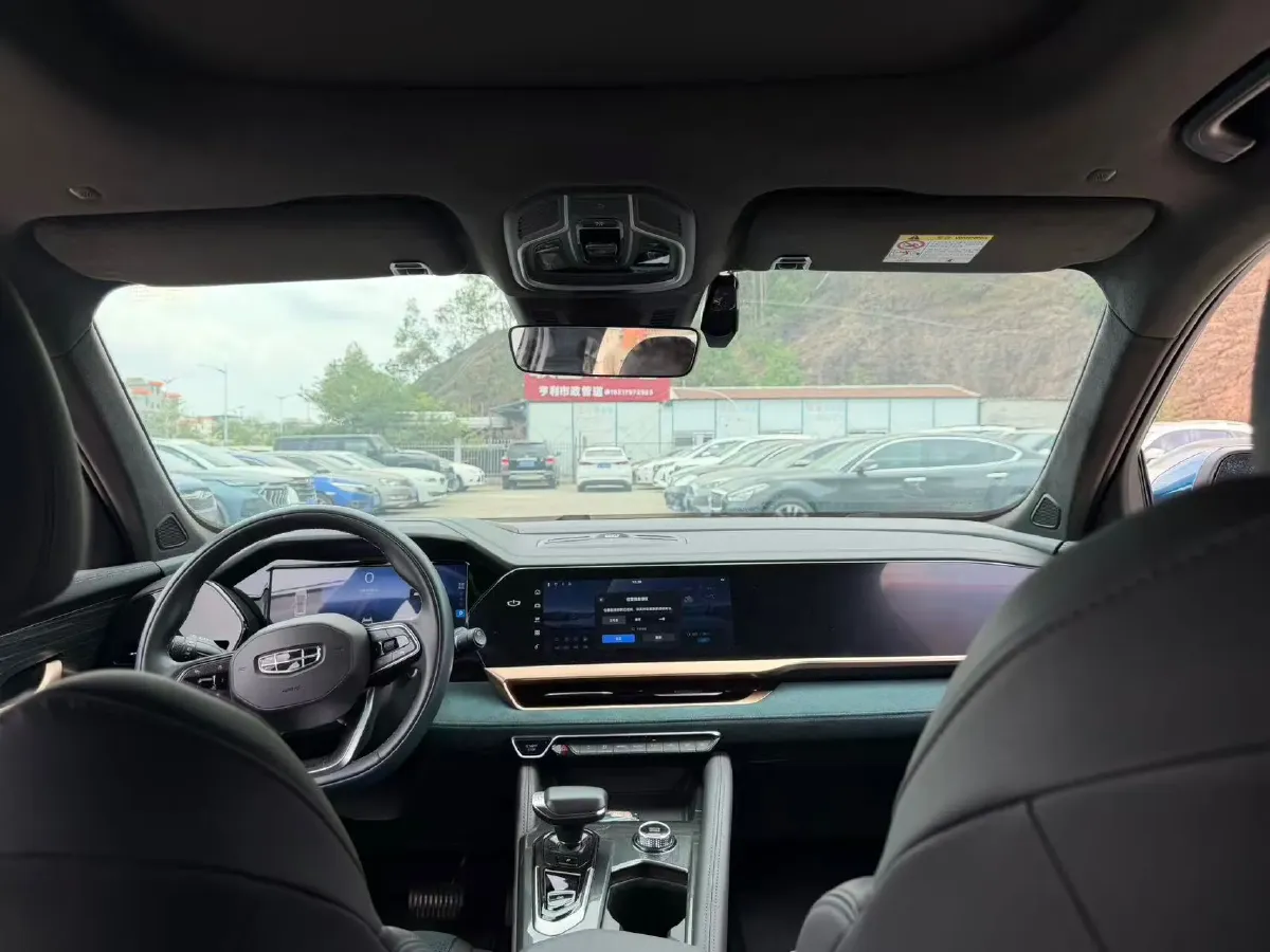 2021 Geely Monjaro 2.0T 218HP L4 7DCT,autocango,china used car exporter,china ev exporter,chinese used car exporter,chinese used ev exporter