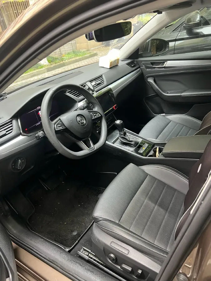 2019 Skoda Superb 1.4T 150HP L4 7DCT,autocango,china used car exporter,china ev exporter,chinese used car exporter,chinese used ev exporter