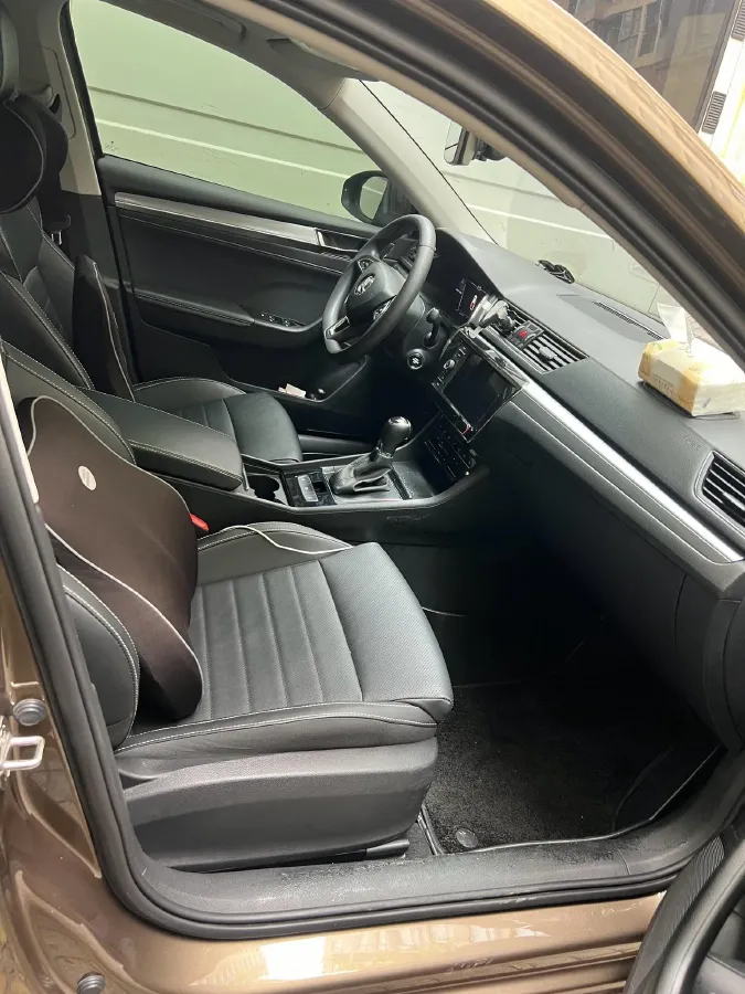 2019 Skoda Superb 1.4T 150HP L4 7DCT,autocango,china used car exporter,china ev exporter,chinese used car exporter,chinese used ev exporter