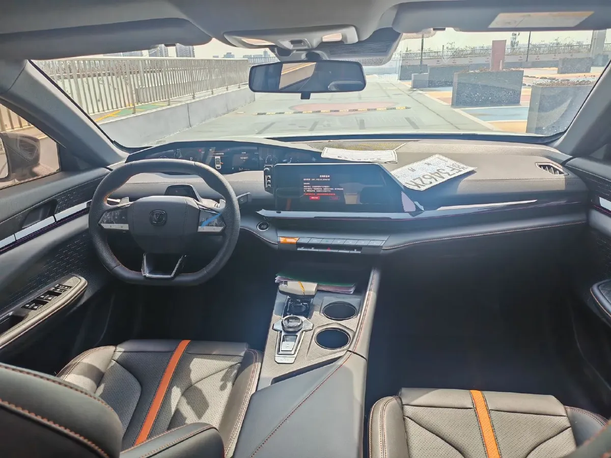 2023 ChangAn UNI-V 1.5T 188HP L4 7DCT,autocango,china used car exporter,china ev exporter,chinese used car exporter,chinese used ev exporter