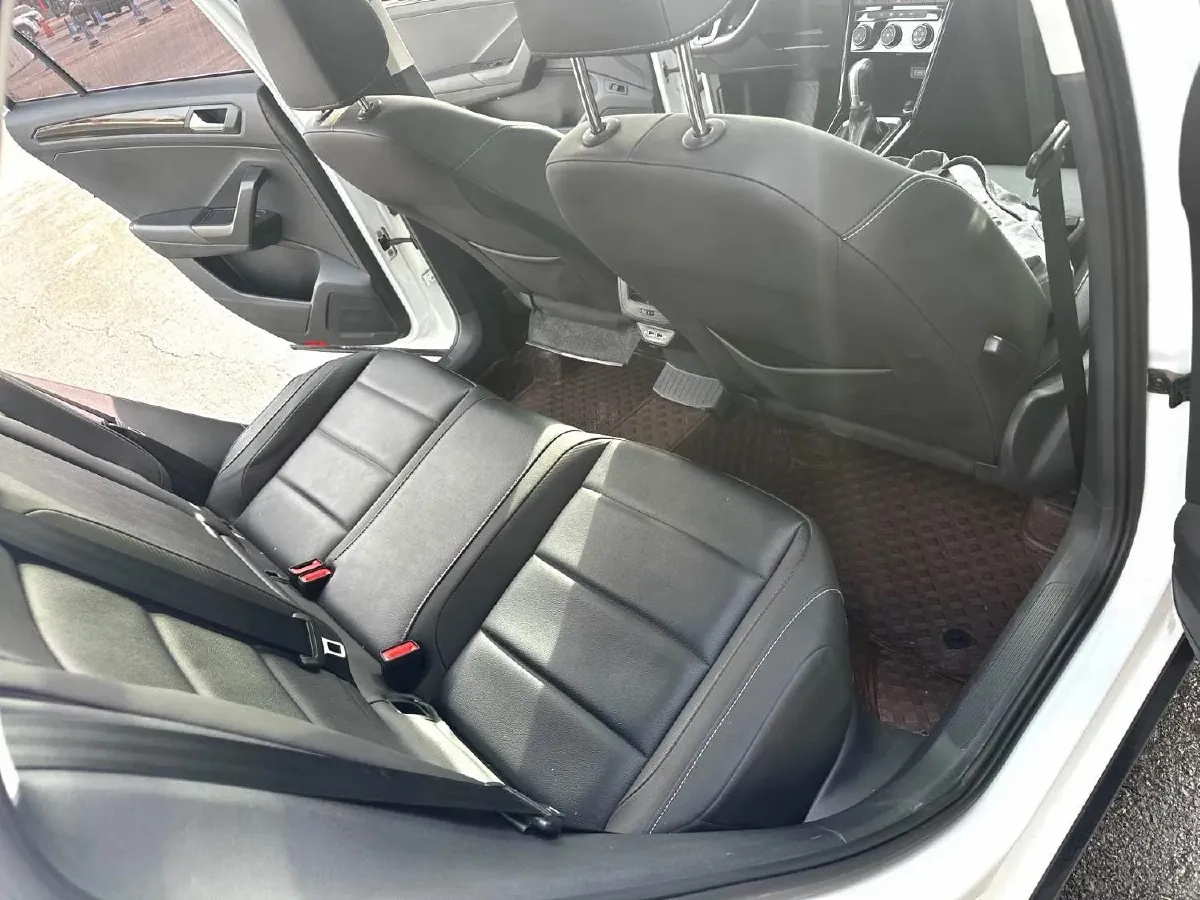 2021 Volkswagen T-Roc 1.4T 150HP L4 7DCT,autocango,china used car exporter,china ev exporter,chinese used car exporter,chinese used ev exporter