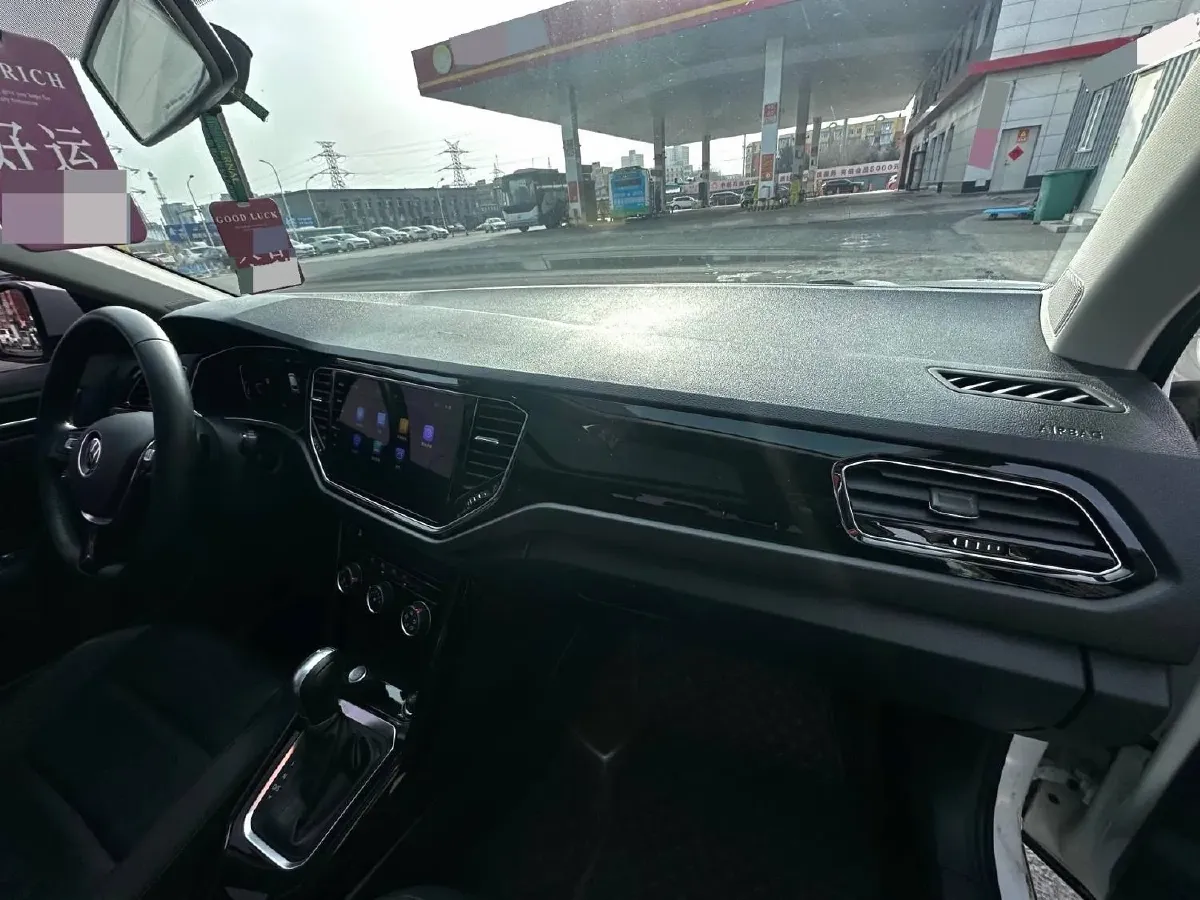 2021 Volkswagen T-Roc 1.4T 150HP L4 7DCT,autocango,china used car exporter,china ev exporter,chinese used car exporter,chinese used ev exporter