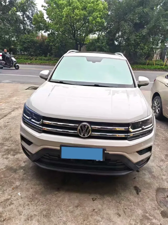 2019 MINI MINI 1.5T 102HP L3 7DCT,autocango,china used car exporter,china ev exporter,chinese used car exporter,chinese used ev exporter