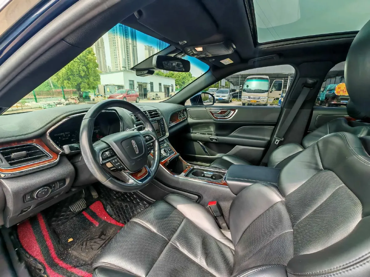 2017 Lincoln Continental 2.0T 261HP L4 6AT,autocango,china used car exporter,china ev exporter,chinese used car exporter,chinese used ev exporter