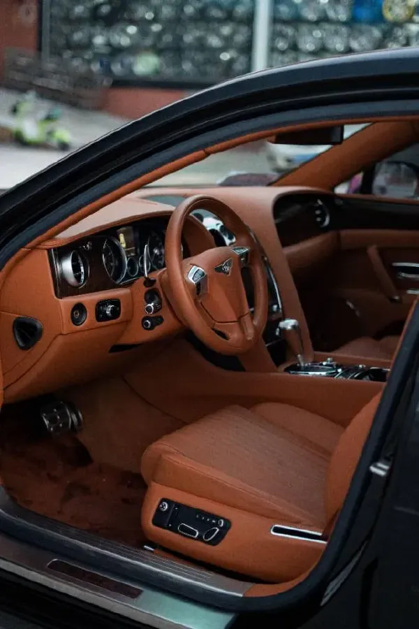 2017 Bentley Flying Spur 4.0T 528HP V8 8AT,autocango,china used car exporter,china ev exporter,chinese used car exporter,chinese used ev exporter