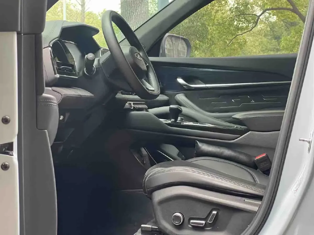 2022 Geely Monjaro 1.5T 150HP L3 3DHT Hybrid,autocango,china used car exporter,china ev exporter,chinese used car exporter,chinese used ev exporter