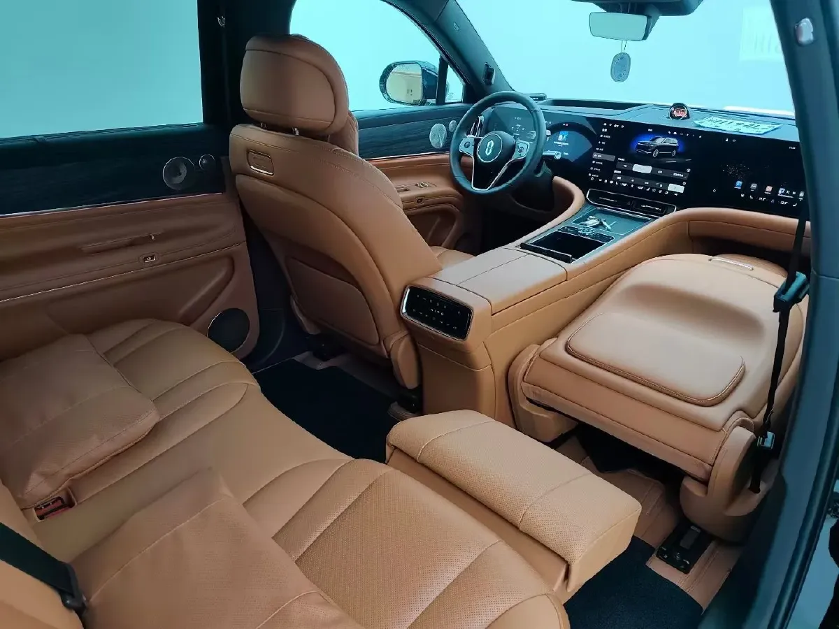 2024 AITO AITO M9 1.5T 152HP L4 REEV 42KWH,autocango,china used car exporter,china ev exporter,chinese used car exporter,chinese used ev exporter