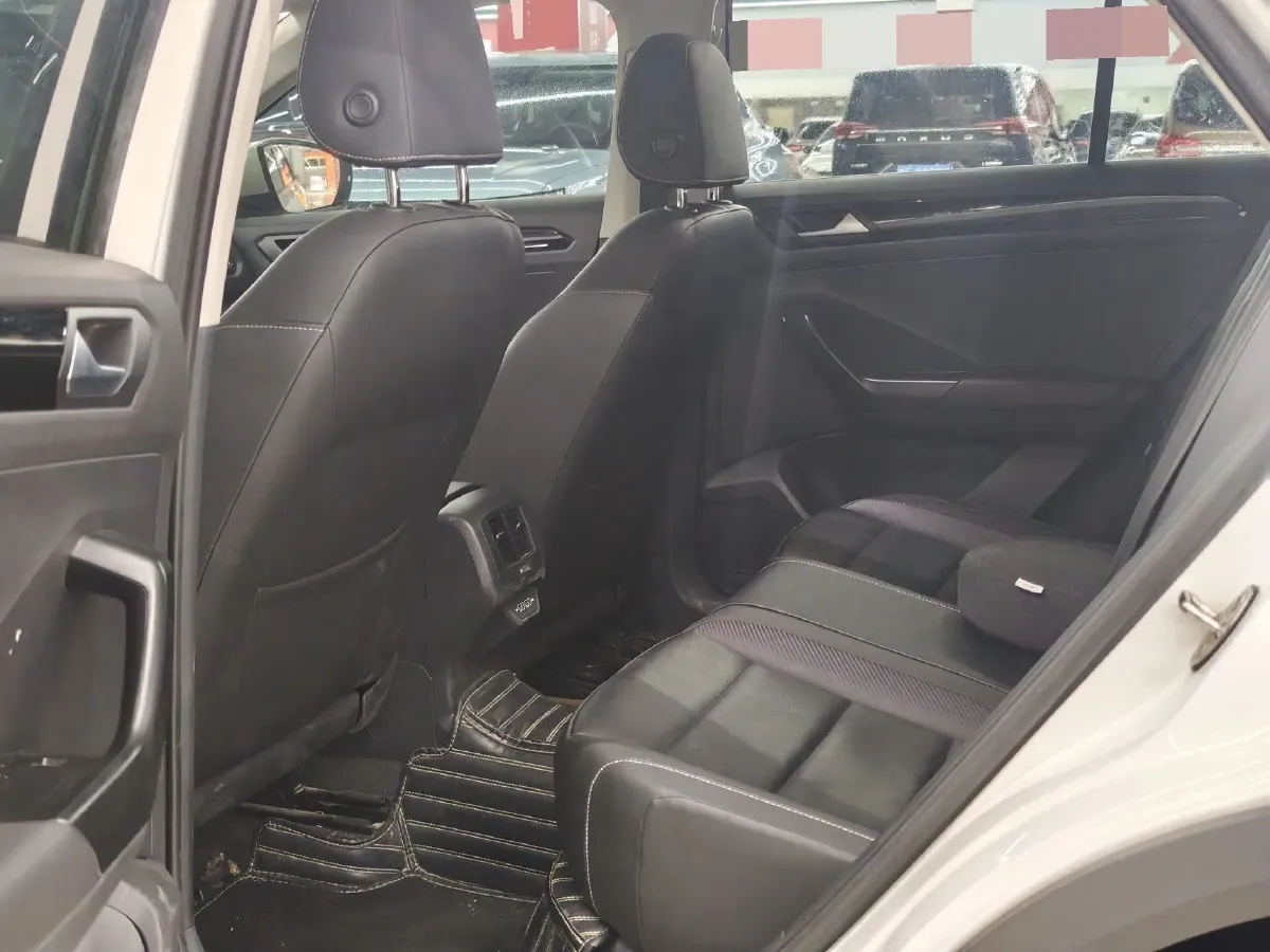 2019 Volkswagen T-Roc 1.4T 150HP L4 7DCT,autocango,china used car exporter,china ev exporter,chinese used car exporter,chinese used ev exporter